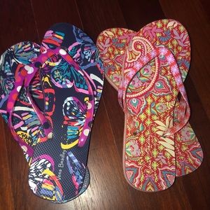 2 pairs of Vera Bradley flip flops